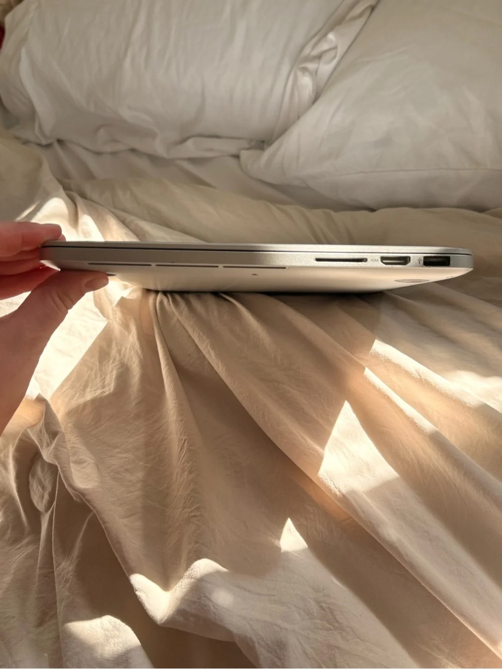 Apple Silver MacBook PRO Laptop with Illuminated Logo
